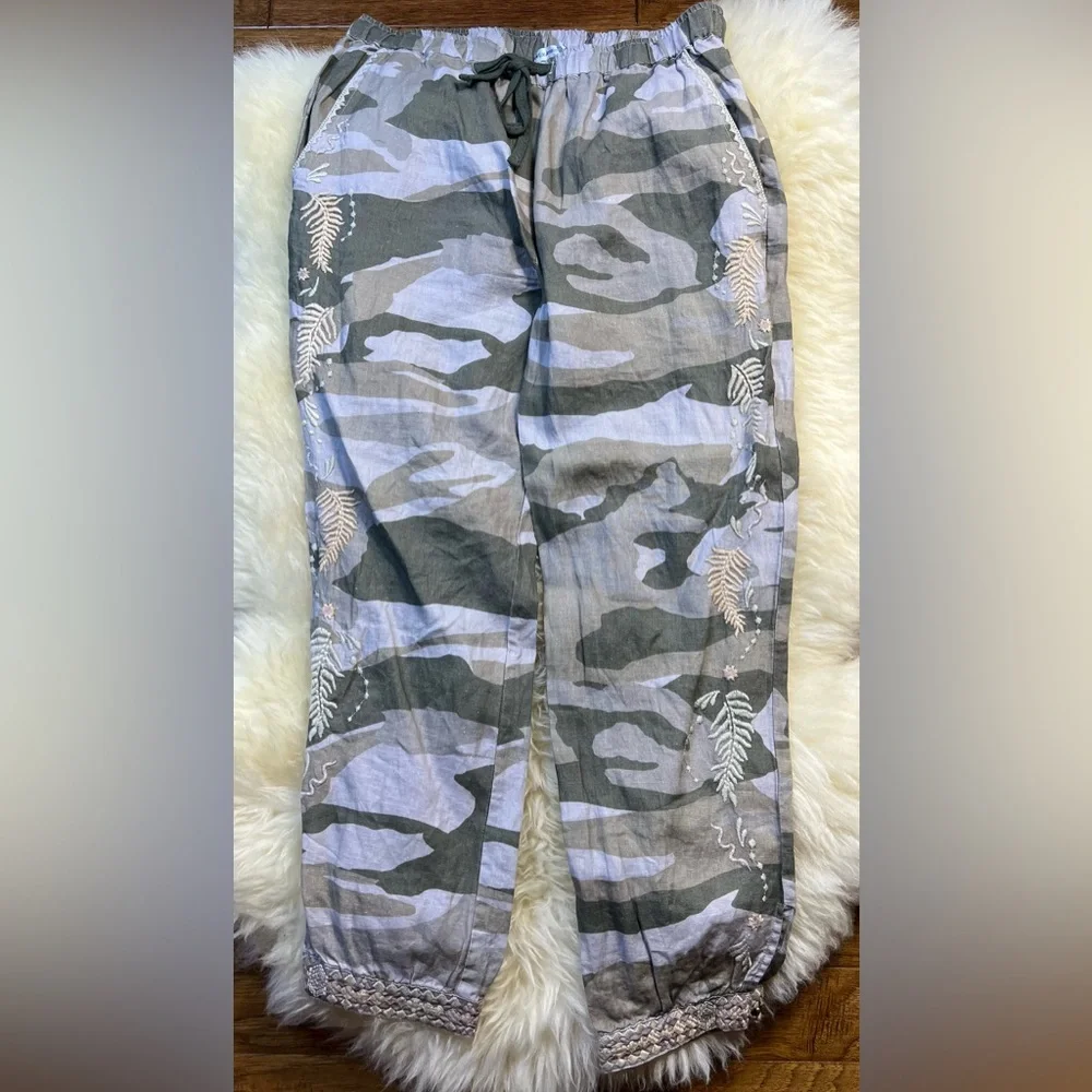 Johnny Was Sidra Linen Camo Green Embroidered Joggers, Size Small, NWT - Picture 3 of 11